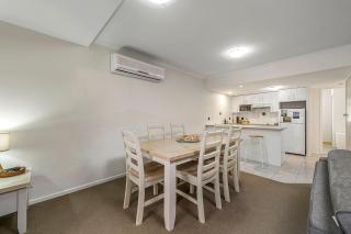 202 South Pacific, Pacific Drive - 2