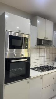 Oasis Stays - Spacious 3 Bedroom Flat, Victoria Island - 1
