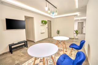 OO1 Room 1 - 3