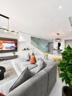 Florence by Luxe Manor - 2Bedroom Maisonette - 0