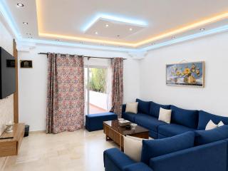 Elegant Marina 2BR Apt - 8