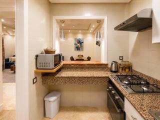 Elegant Marina 2BR Apt - 4