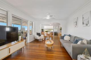East Point Holiday Home - 5