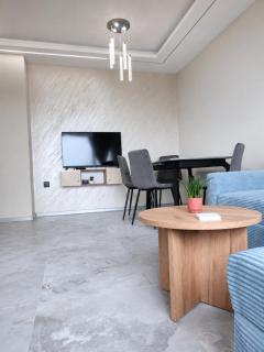 Mir Cozy Apartment - 4