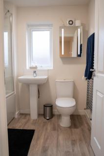 3 bedroom House Sleeps 6 with Parking and Garden - 7