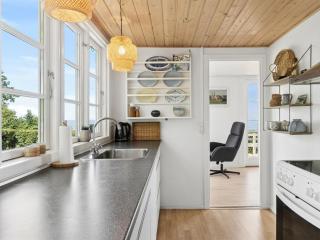 Holiday Home Fabine - 50m from the sea by Interhome - 2