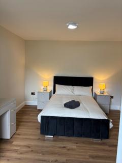 Cozy Bungalow Retreat in Edinburgh - 9