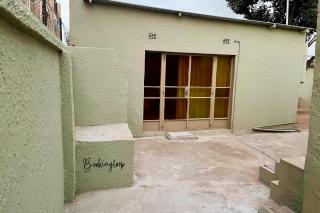 Budget Stays at Olivia Pines Guesthouse - 2