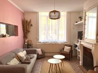 Charming Family Home with Garden! - 9