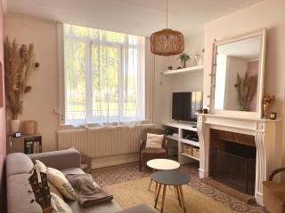 Charming Family Home with Garden! - 5
