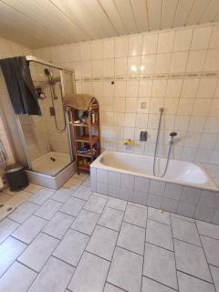 2 Gästezimmer mit zwei Einzelbetten und einem Schlafsofa - 2