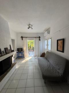 Serene appartment at St. Ioannis - 1