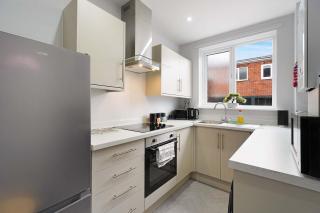 Albert Street 2BR Free WiFi by Stay With Us - 6
