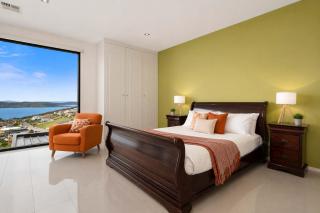 The View Luxury home 6 bed 4 bath - 9
