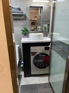 Nairobi Cozy studio with fast Wi-Fi & Gym - 2