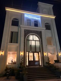 The Silver Spoon Hotel - 5
