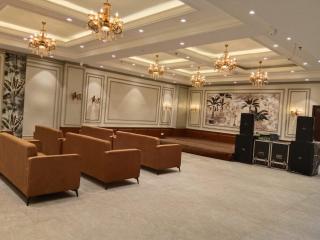 The Silver Spoon Hotel - 3