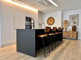 Premium Penthouse Seasonal Rental - 8