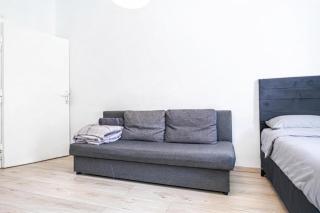 Budget-friendly Room 15 Min from Vienna - 9