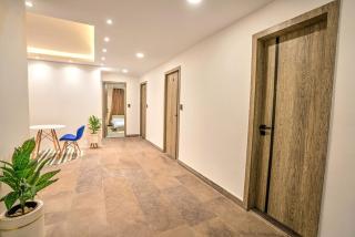 OO1 Room 7 - 3