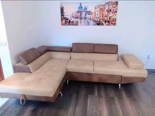 Escape 2 bed flat -NBU and Merto station, free parking - 6