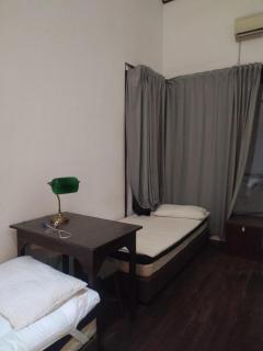 Homie Homie Female Dormitory Hostel - 1