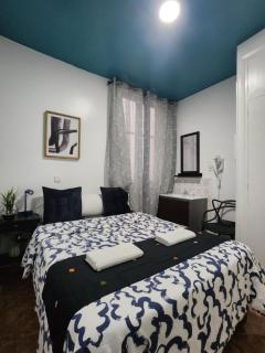 CH Catrachos Rooms - 1