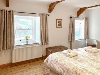 1 Swallowholm Cottages - 4