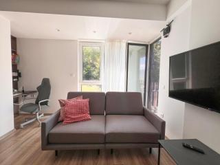The View - Modern Apartment with Mountain Vistas - 1