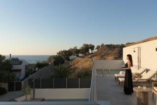 EmJo Villa, Heated Pool & Steps to the Beach, By ThinkVilla - 4