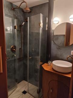 The Urban Chalet - 8