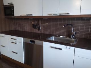 Spacious Home with Large Garden Sleeps 8 - 7