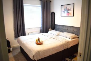 Warm & Cosy Double Room with Dedicated Bathroom - 8
