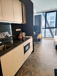 Scarletz Suites Night City KLCC - 6
