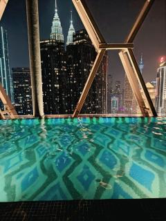 Scarletz Suites Night City KLCC - 4