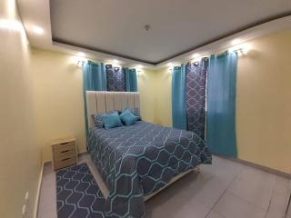 Beautiful 3 bedroom apartment with pool on Av - 4