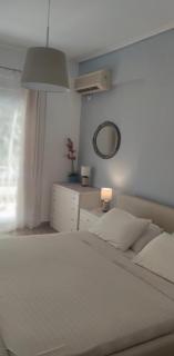 Loutraki by the sea - 4