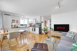 City Stay with High standard & Balcony - 7