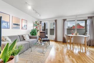 City Stay with High standard & Balcony - 6