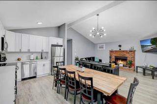 Poconos Chalet, Game Room, Hot Tub & Firepit - 4