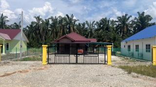 D'Kuning Homestay - 0