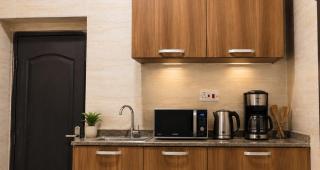 Optizee Hotel and Suites - 5