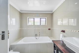 Peaceful Family Home in Johannesburg - 4