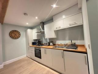 Stylish 1 Bed Apartment nestled at the foot of Malvern Hills - 6