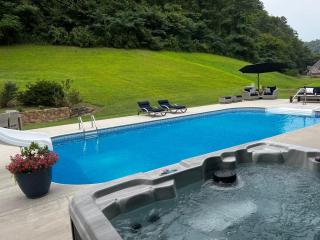 Harlan Hideaway - pool l hot tub l theater l game room - 3