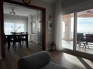 Panoramic Sea & Mountain View Villa in Alanya - 1