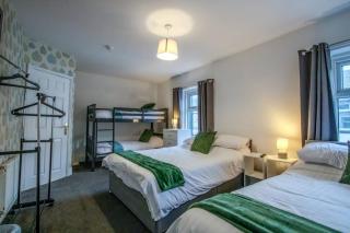 Short Stays and Long Stays Home in Blackpool for Large Groups - 7