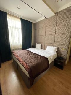 Central Twin Hotel's - 1
