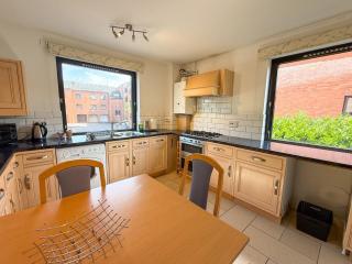 Anniesland Glasgow 1bd Flat - Free Parking - 8