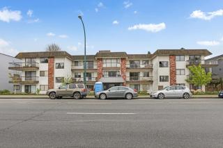 Modern Kitsilano 1 bedroom steps from the Beach - 2